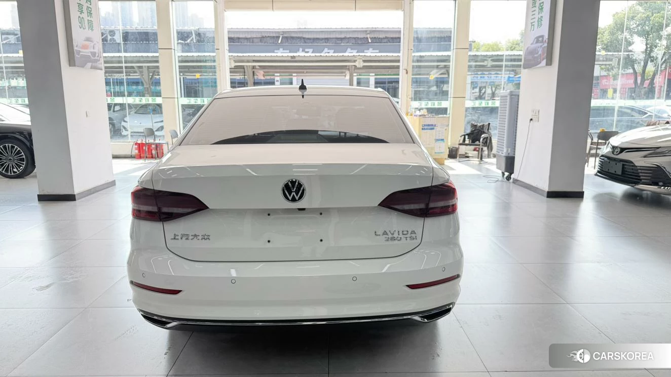 Volkswagen Lavida id 4455549 из Китая 11