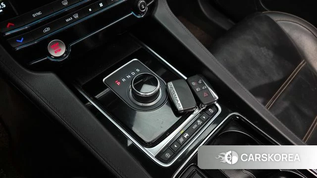 Jaguar F-PACE id 3911695 из Кореи 19