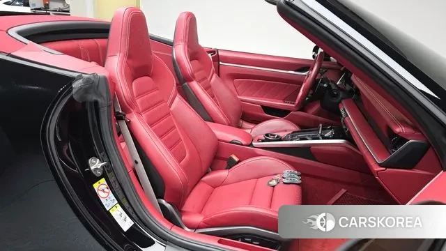 Porsche 911(992) id 3726704 из Кореи 19