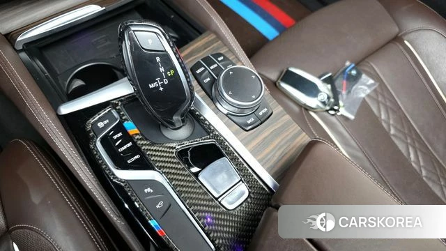 BMW 5 Series (G30) id 4020636 из Кореи 19