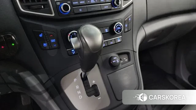 Hyundai The New Grand Starex id 3284431 из Кореи 19