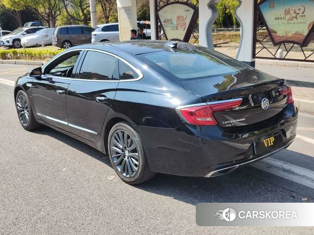 Buick Lacrosse id 4242024 из Китая 11
