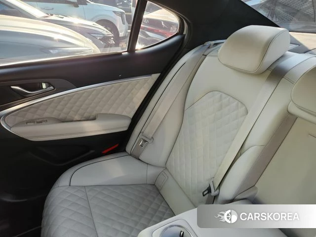 Genesis The New G70 id 3952688 из Кореи 19