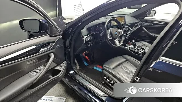 BMW 5 Series (G30) id 3611727 из Кореи 19