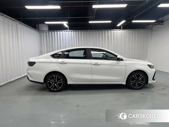 Geely Automobile Binrui id 3968822 из Китая 19