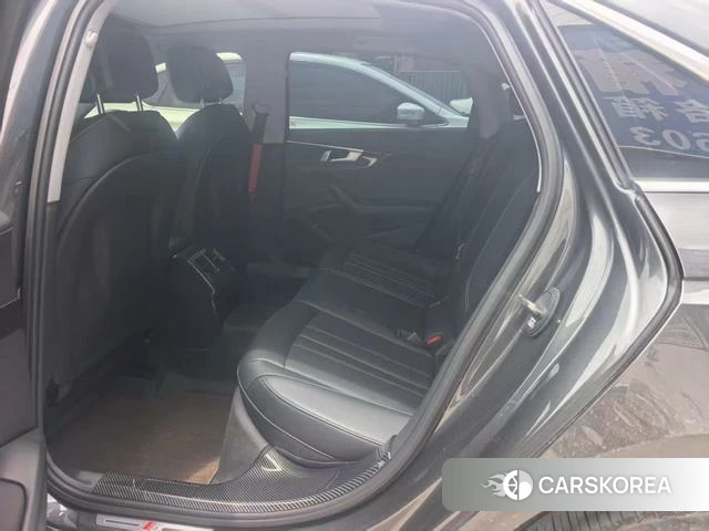 Audi A4L id 4273940 из Китая 9