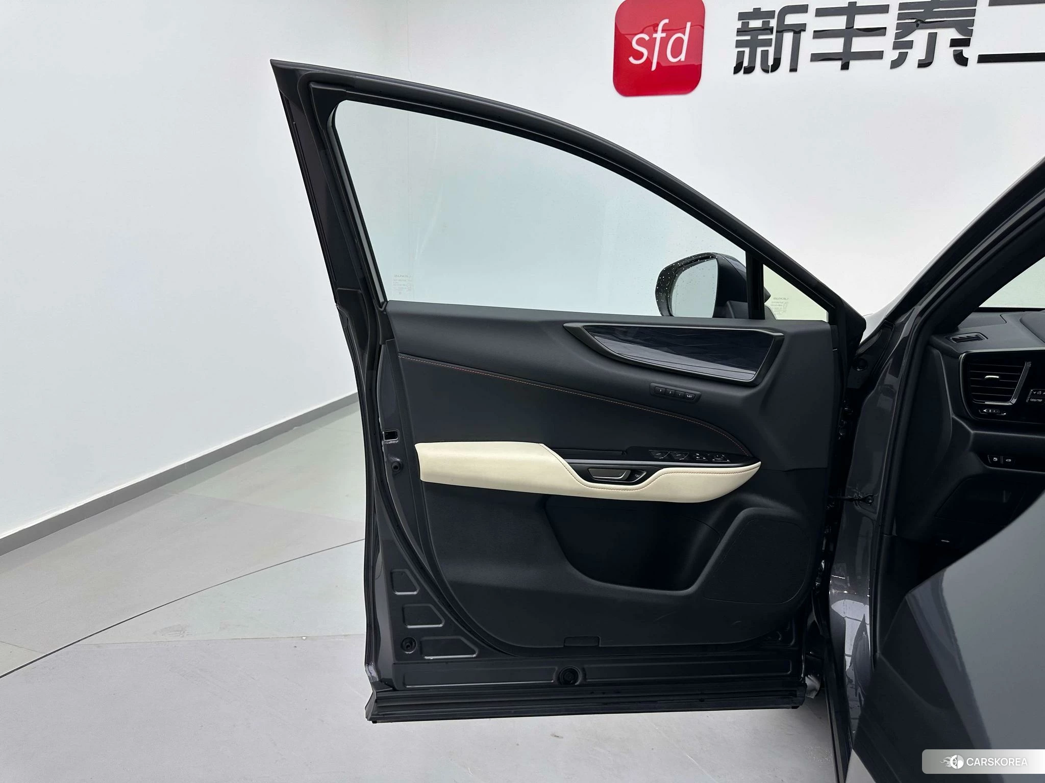 Lexus NX PHEV id 4467734 из Китая 32