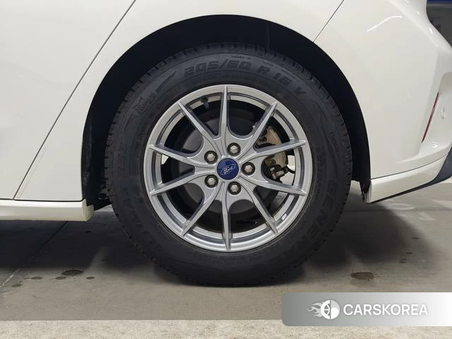 Ford Fox id 4209792 из Китая 19