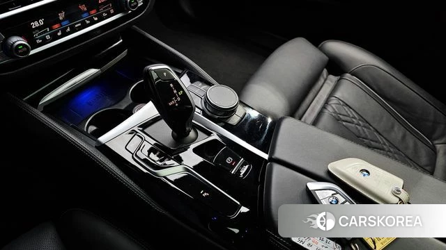 BMW 5 Series (G30) id 4281047 из Кореи 19