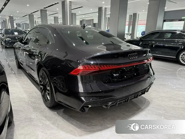 Audi A7L id 4278514 из Китая 9