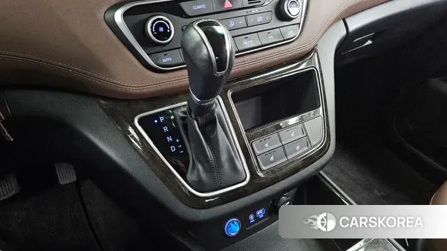 Hyundai The New Grand Starex id 3412509 из Кореи 19