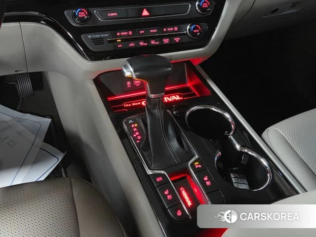 Kia The New Carnival id 4732649 из Кореи 19