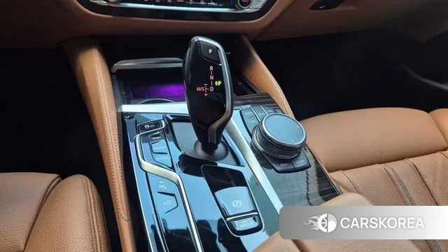 BMW 5 Series (G30) id 3690287 из Кореи 11