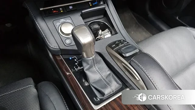 Lexus New ES300h id 3375293 из Кореи 19