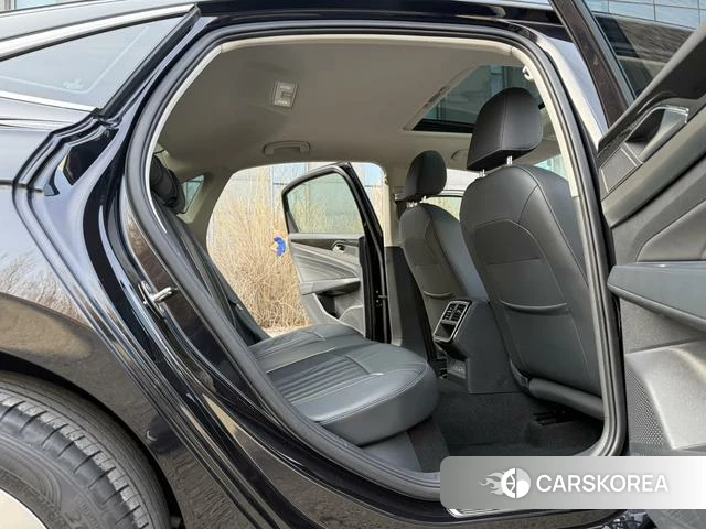 Volkswagen Passat id 4256084 из Китая 19