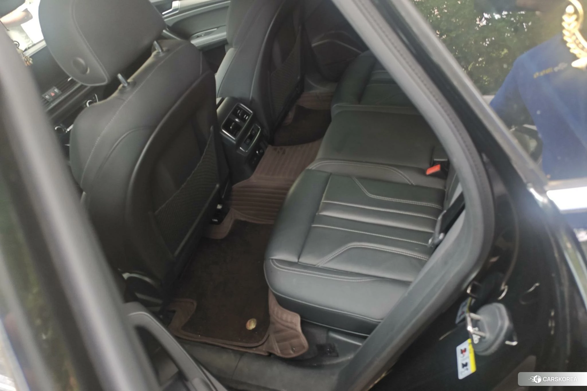 Audi Q5L id 4461826 из Китая 16