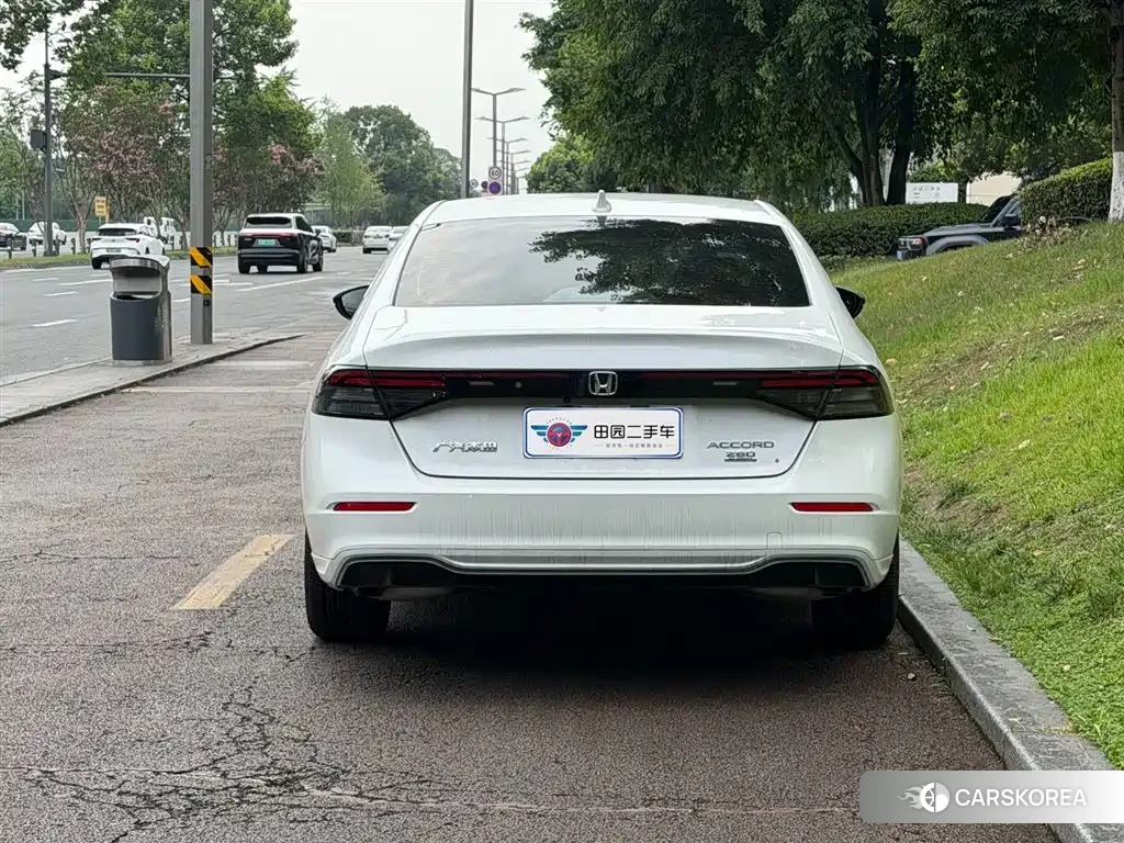 Honda Accord id 4576323 из Китая 13