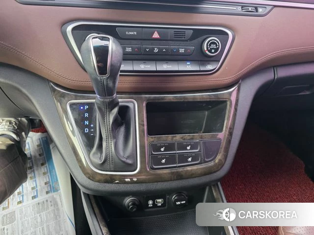 Hyundai The New Grand Starex id 4918899 из Кореи 18