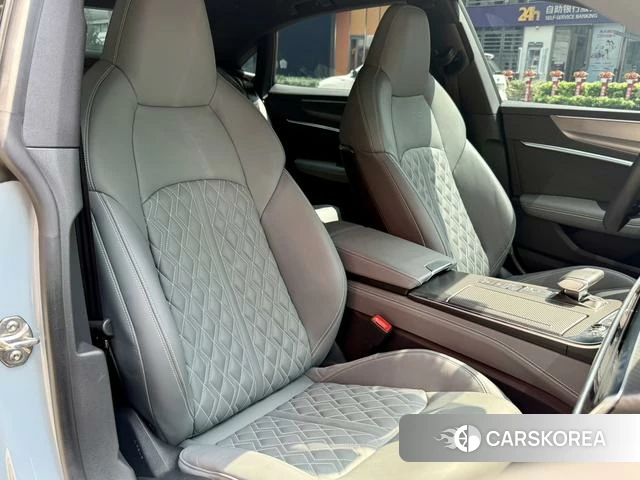 Audi A7L id 4261549 из Китая 28