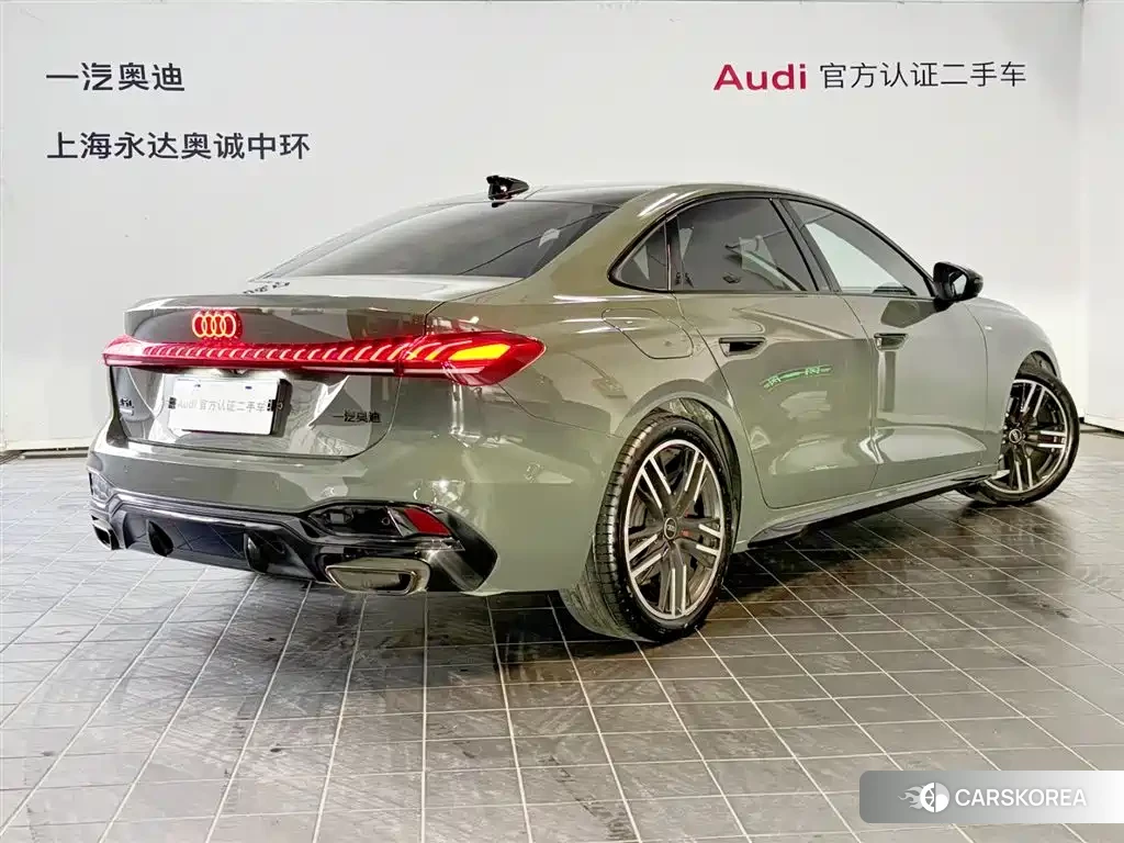 Audi A5L id 4553683 из Китая 14