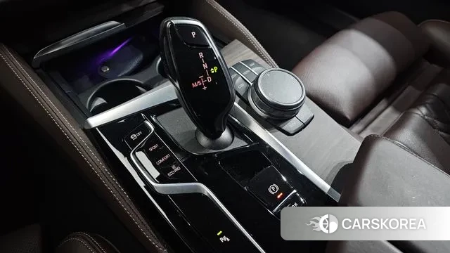 BMW 5 Series (G30) id 3401840 из Кореи 19