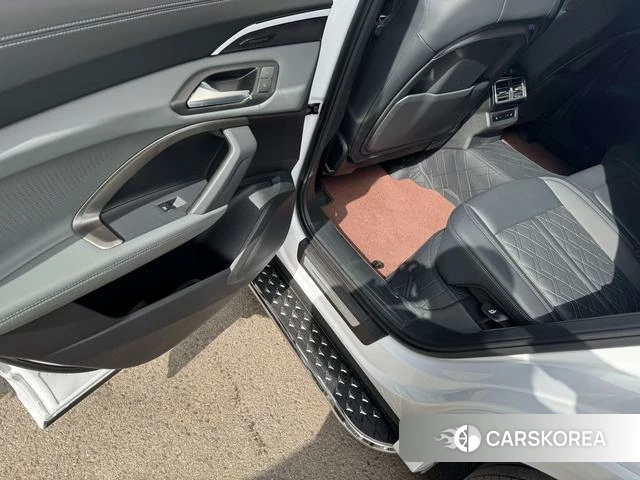 Audi Q5L id 4205717 из Китая 30