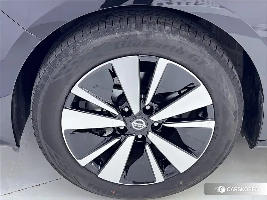 Nissan Altima id 4546336 из Китая 24