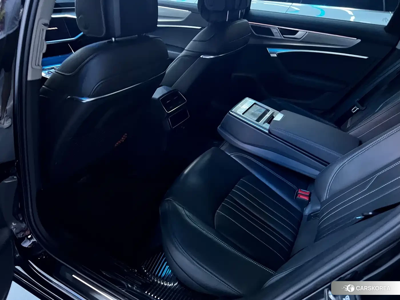 Audi A6L id 4547427 из Китая 16
