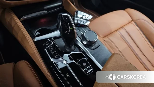 BMW 5 Series (G30) id 3472483 из Кореи 19