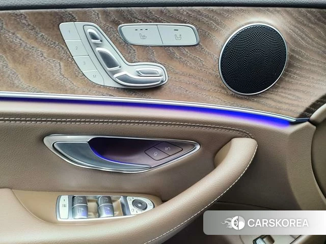 Mercedes-Benz E-class id 4290380 из Китая 13