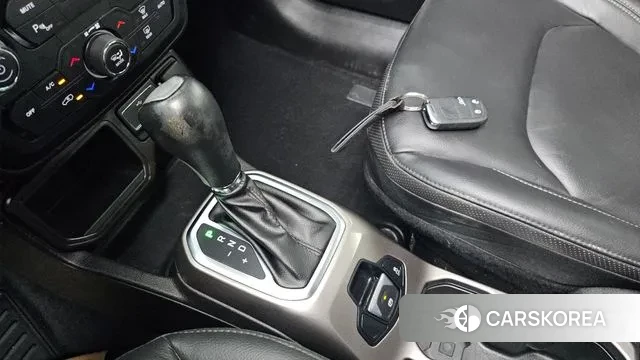 Jeep Renegade id 3105404 из Кореи 19