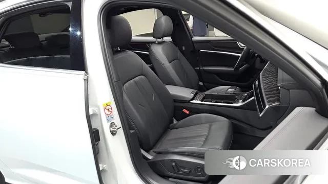 Audi A6 (C8) id 3379219 из Кореи 19