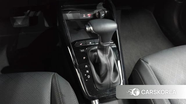 Kia Stonic id 4558024 из Кореи 32