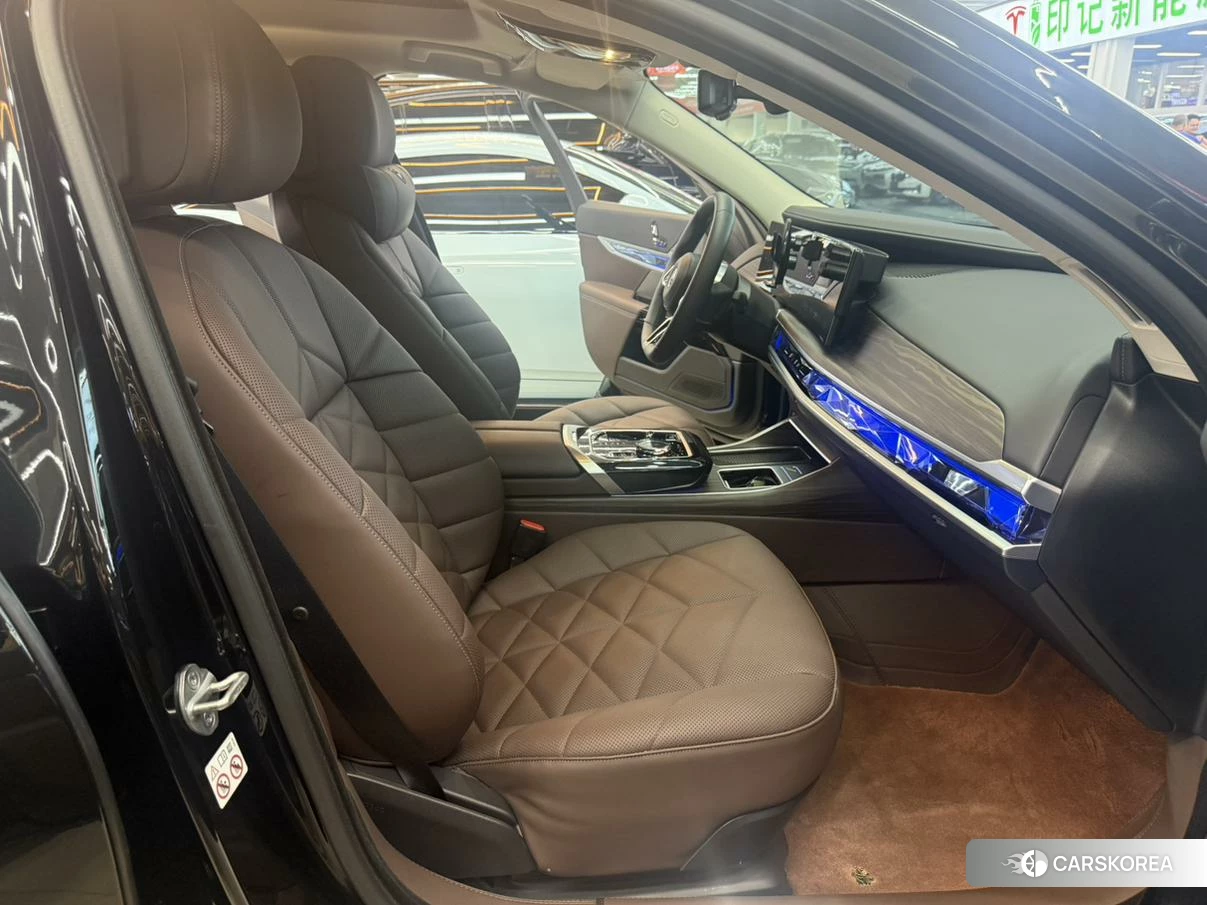 BMW i7 id 4421002 из Китая 14