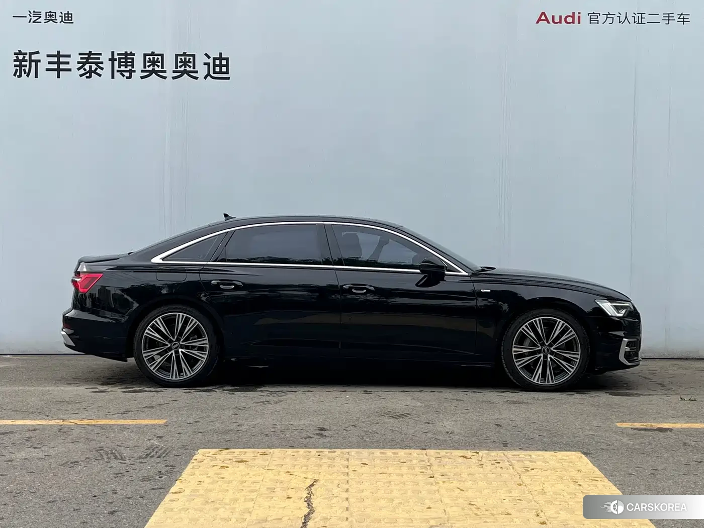 Audi A6L id 4629676 из Китая 18