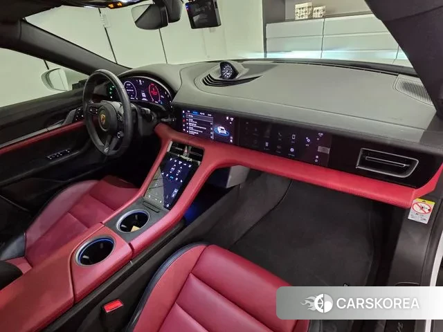 Porsche Taycan id 3377207 из Кореи 11