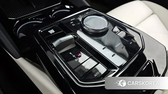 BMW 5 Series (G60) id 3442227 из Кореи 19