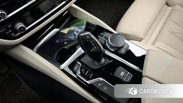 BMW 5 Series (G30) id 3541406 из Кореи 19