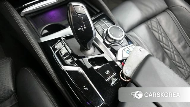 BMW 5 Series (G30) id 3865417 из Кореи 19