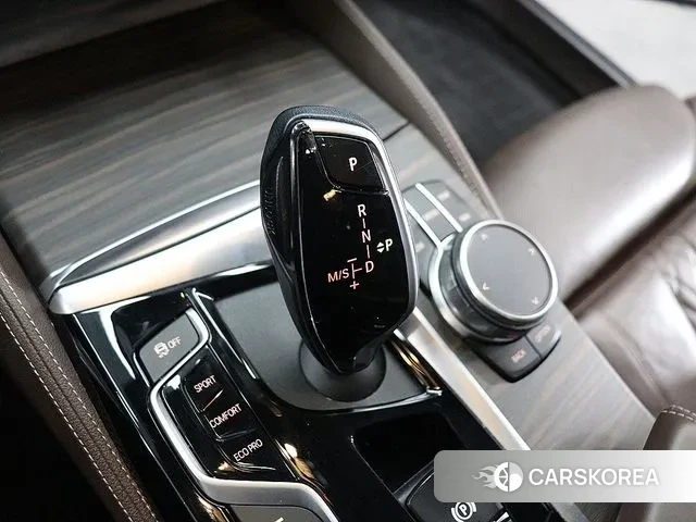 BMW 5 Series (G30) id 3646551 из Кореи 19