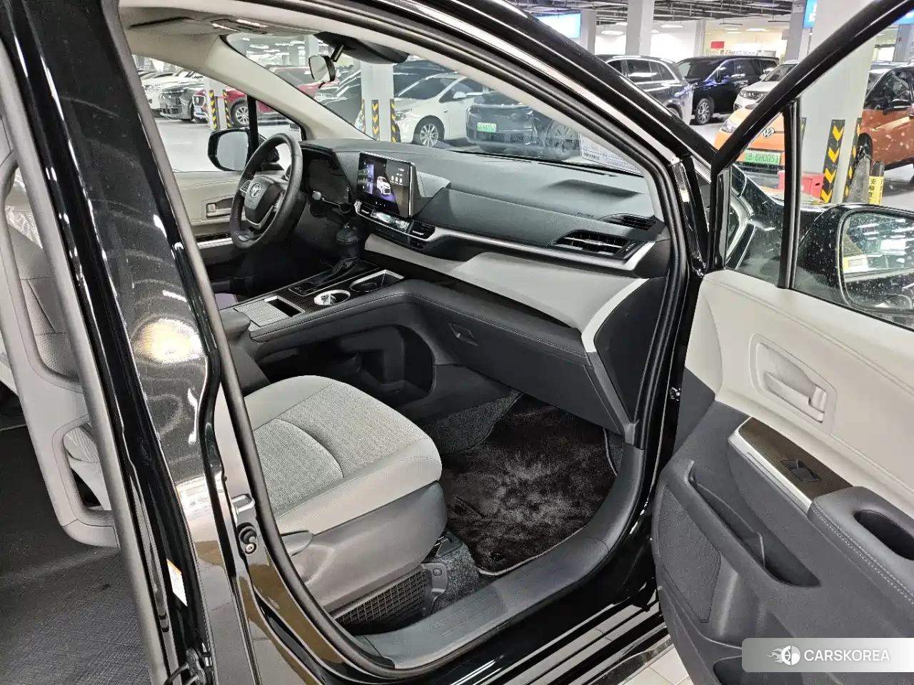 Toyota Sienna id 4576790 из Китая 14