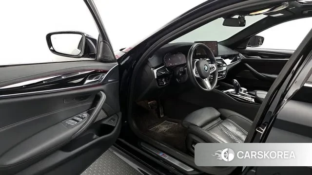 BMW 5 Series (G30) id 3581854 из Кореи 19