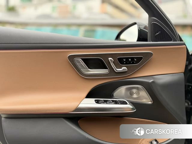 Mercedes-Benz E-class id 4297273 из Китая 13