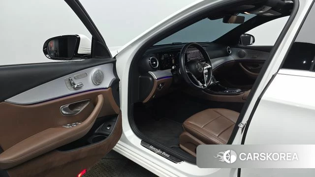Mercedes-Benz E-Class W213 id 4647001 из Кореи 35