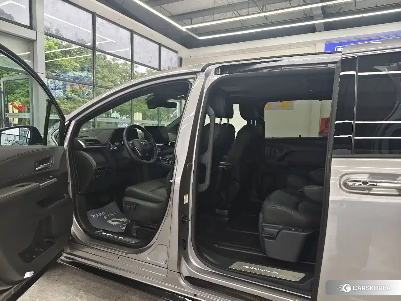 Toyota Sienna id 4601842 из Китая 22