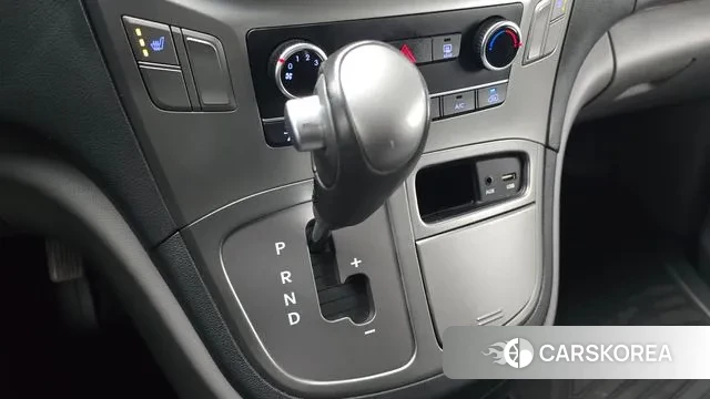 Hyundai The New Grand Starex id 3760631 из Кореи 19