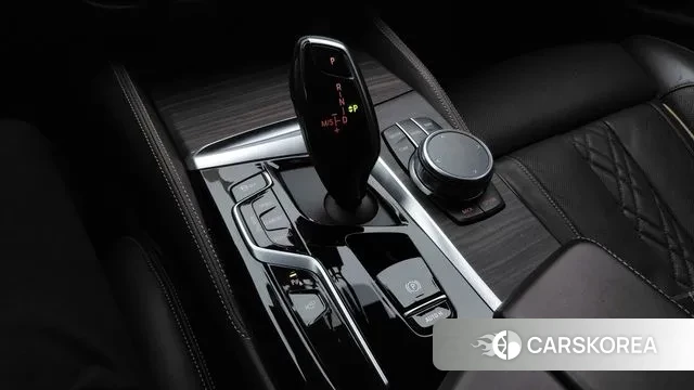 BMW 5 Series (G30) id 3448714 из Кореи 19