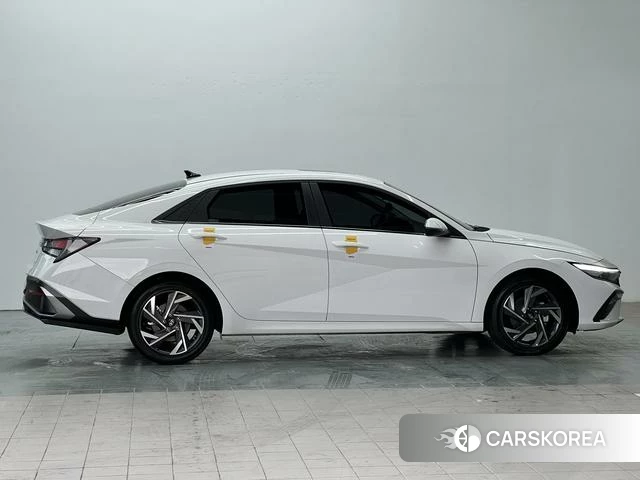 Hyundai Elantra id 4276523 из Китая 19