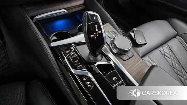 BMW 5 Series (G30) id 3764359 из Кореи 19