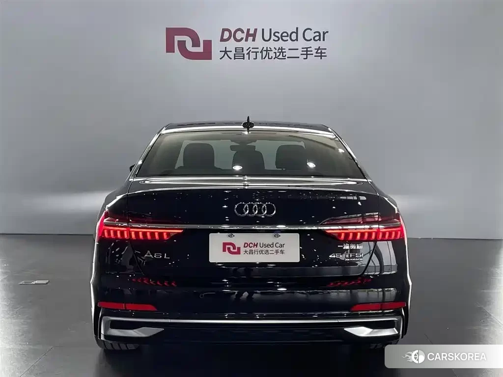 Audi A6L id 4515335 из Китая 17